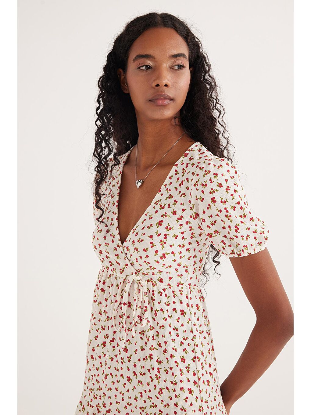 Karışık Kadın Slim Fit Dar Kesim Kısa Kollu Baskılı V Yaka Elbise-3