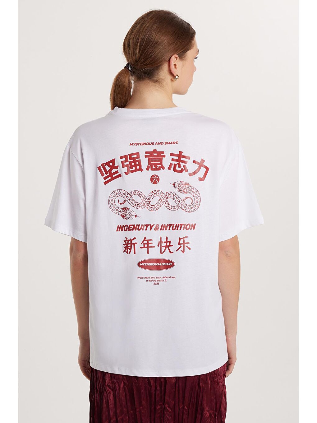 Kadın Slim Fit %100 Pamuk Baskılı Beyaz Bisiklet Yaka Tişört-4