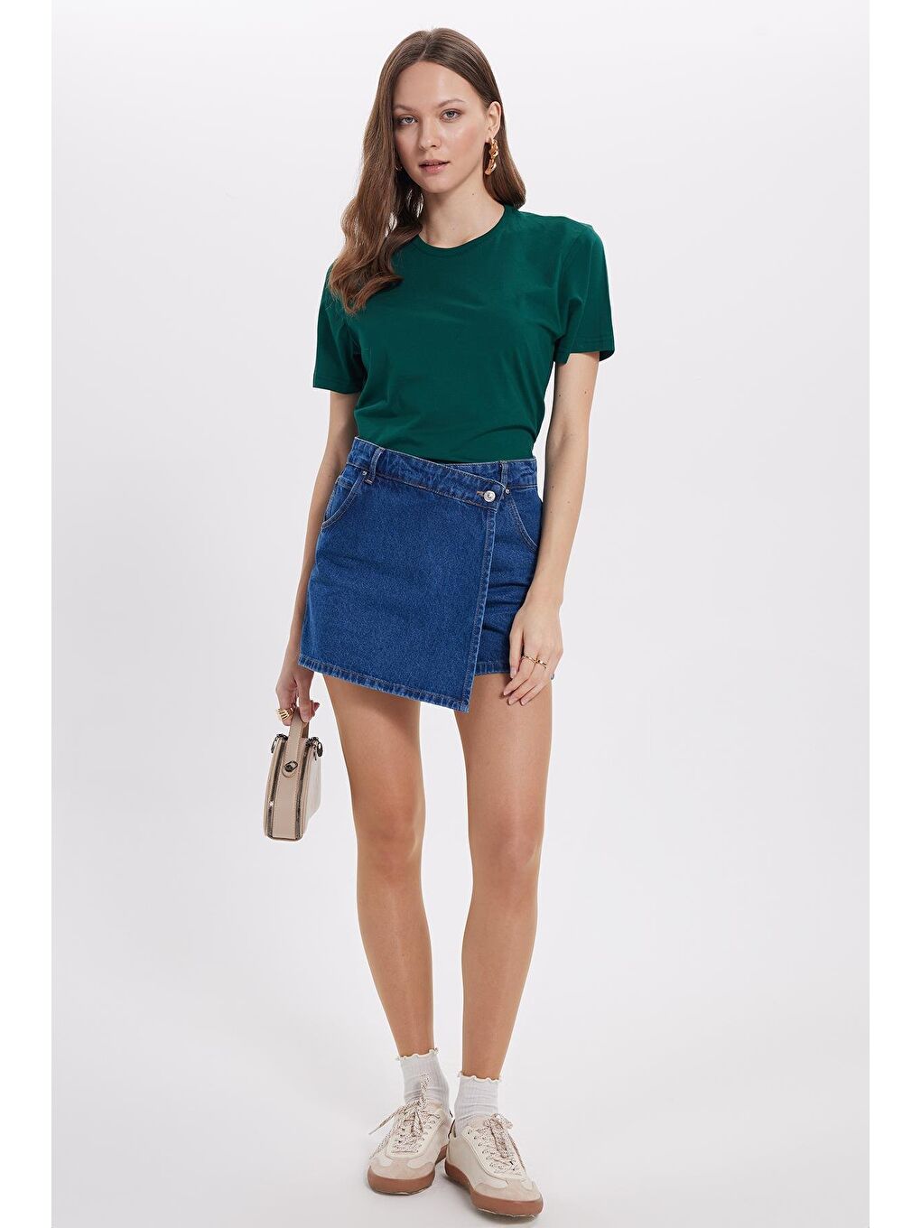 Kadın Bol Kesim Rahat Duruş %100 Pamuk Yumuşak Dokulu Yeşil Bisiklet Yaka Tişört-4