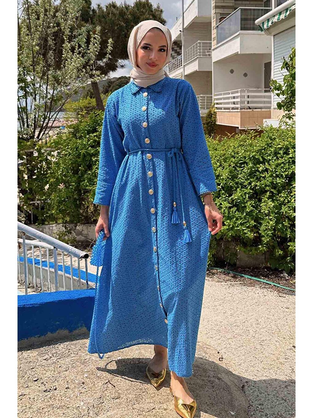 Gold Düğmeli Brode Elbise  - Mavi-3