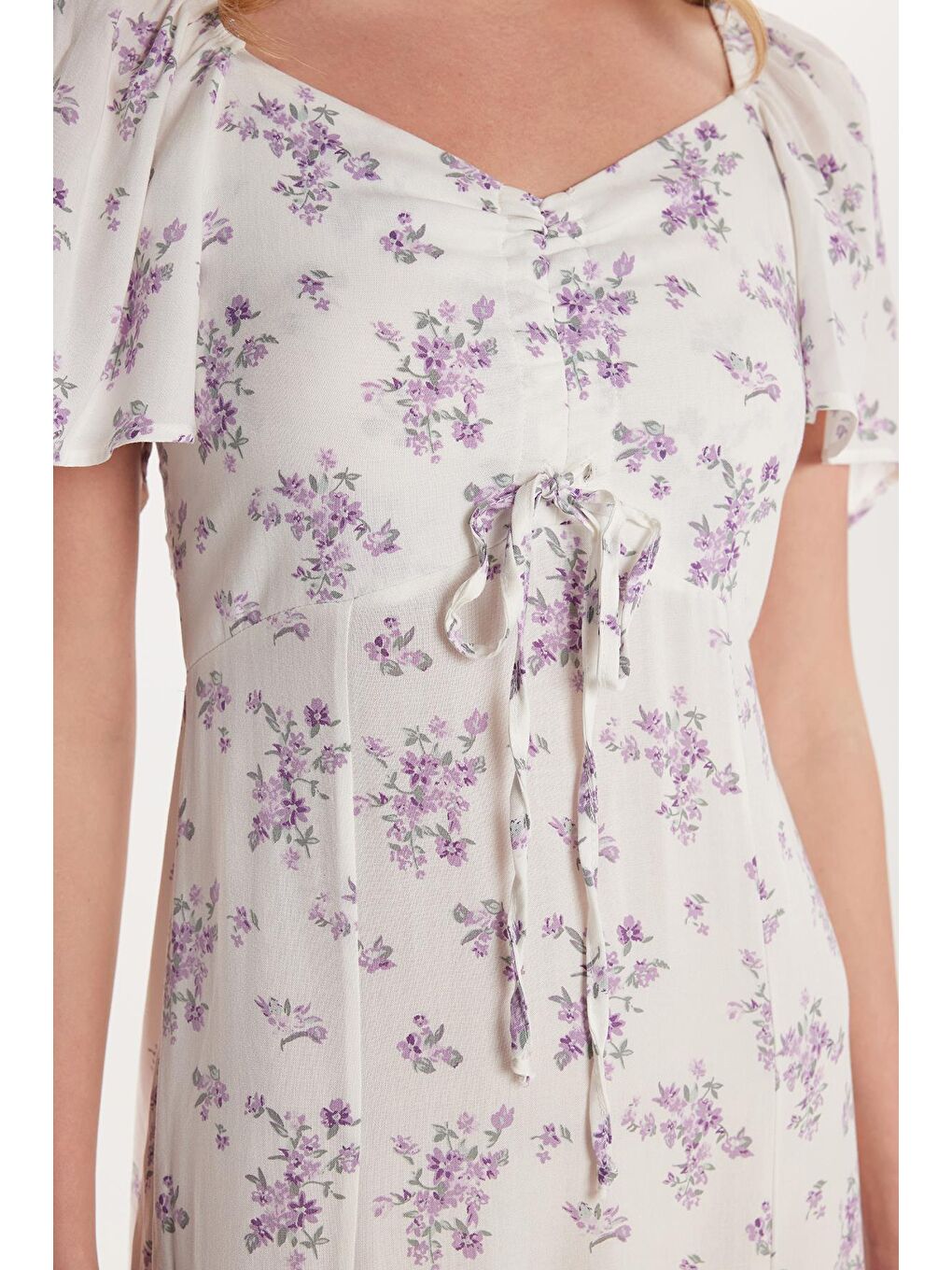 Karışık Kadın Standart Fit Bağlama Detaylı Desenli Viskon Yırtmaçlı Elbise-2