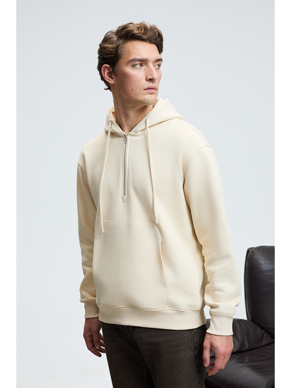 Ekru Justus Erkek Kapüşonlu Kanguru Cepli Fermuar Yakalı Krem Sweatshirt-4