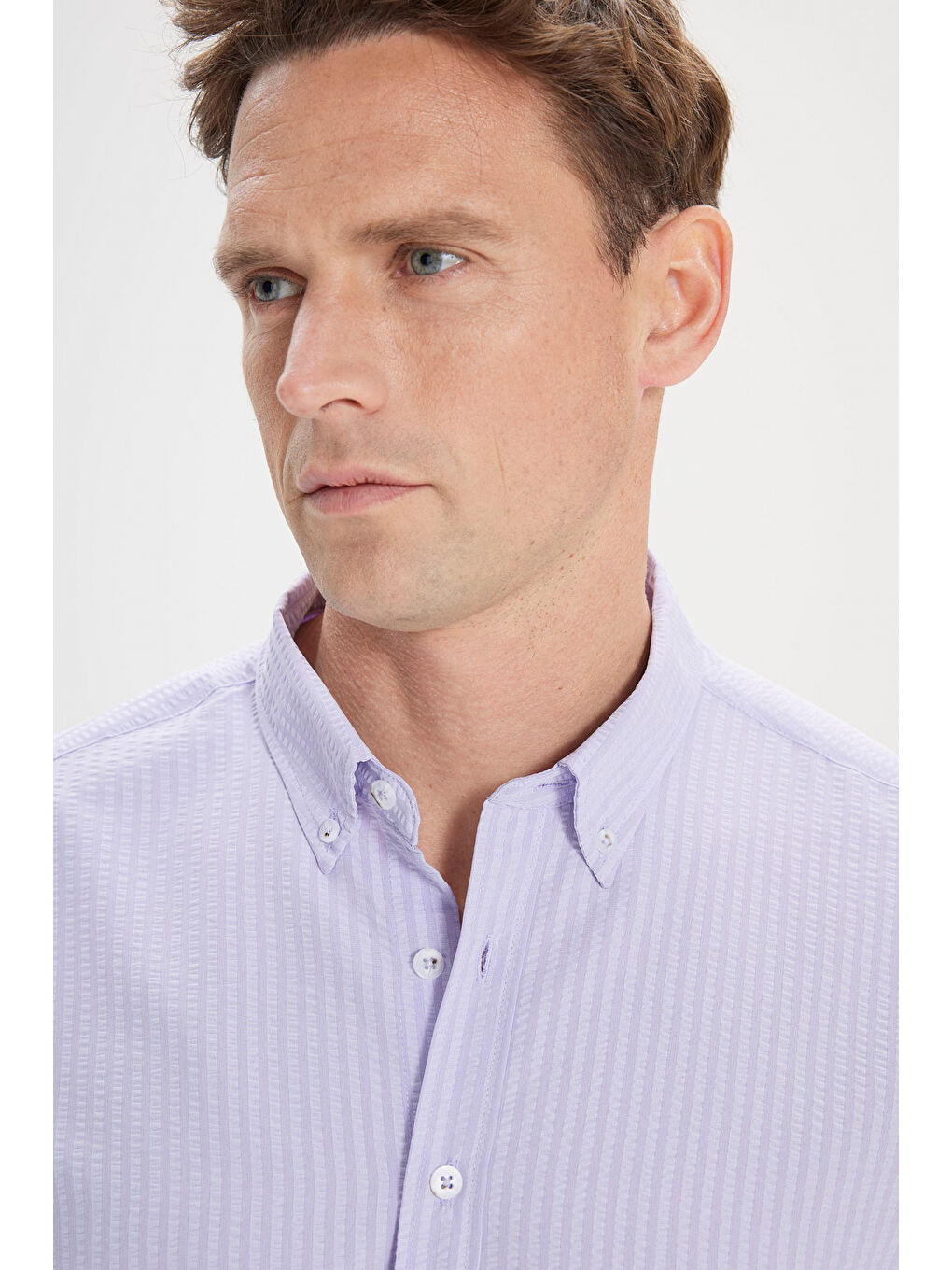 Erkek Lila Slim Fit Dar Kesim Gofre Desenli Düğmeli Yaka Hafif Kumaş Gömlek-3