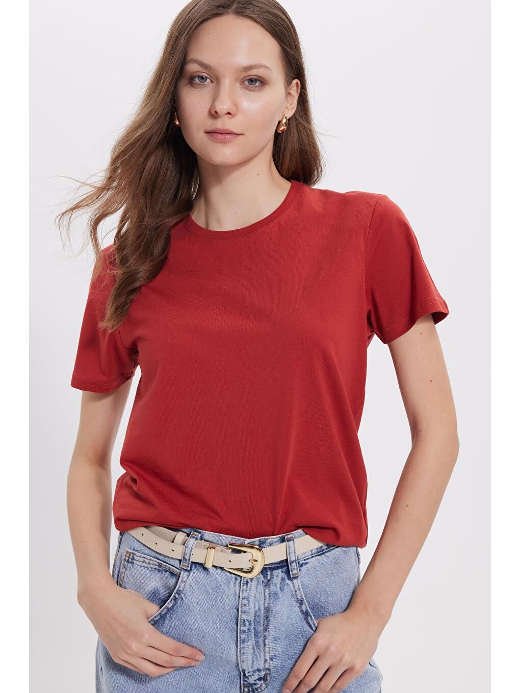 Kahverengi Kadın Bol Kesim Rahat Duruş %100 Pamuk Yumuşak Dokulu Kiremit Bisiklet Yaka Tişört-1