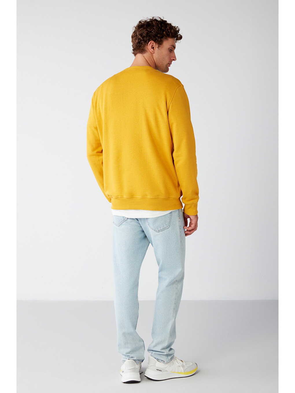 Sarı Travıs Erkek Organik Kumaşlı Yumuşacık Regular Fit Yuvarlak Yakalı Safran Sweatshirt-4
