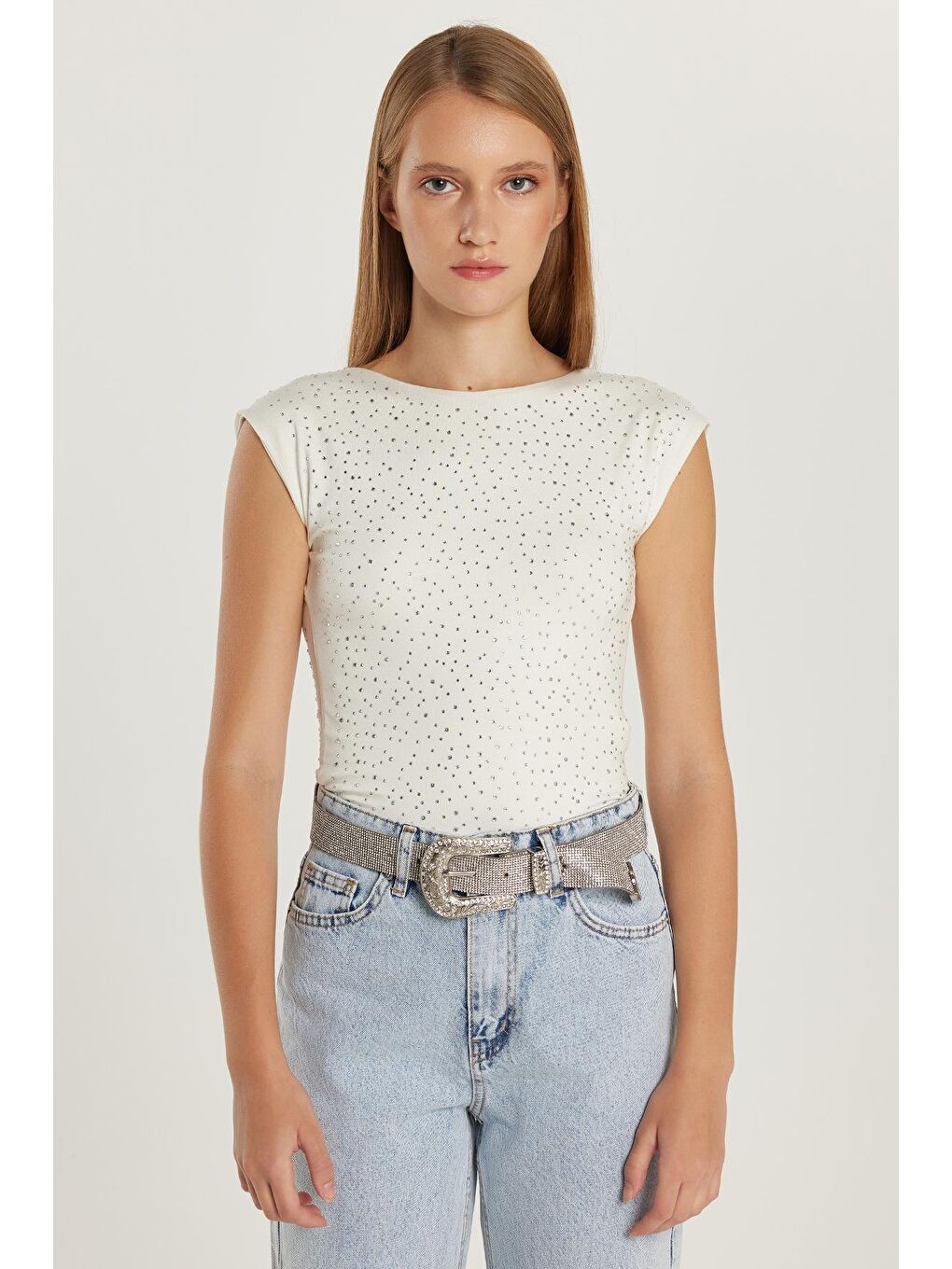 Kadın Slim Fit Dar Kesim Sırt Detaylı Bisiklet Yaka Ekru Tişört-3