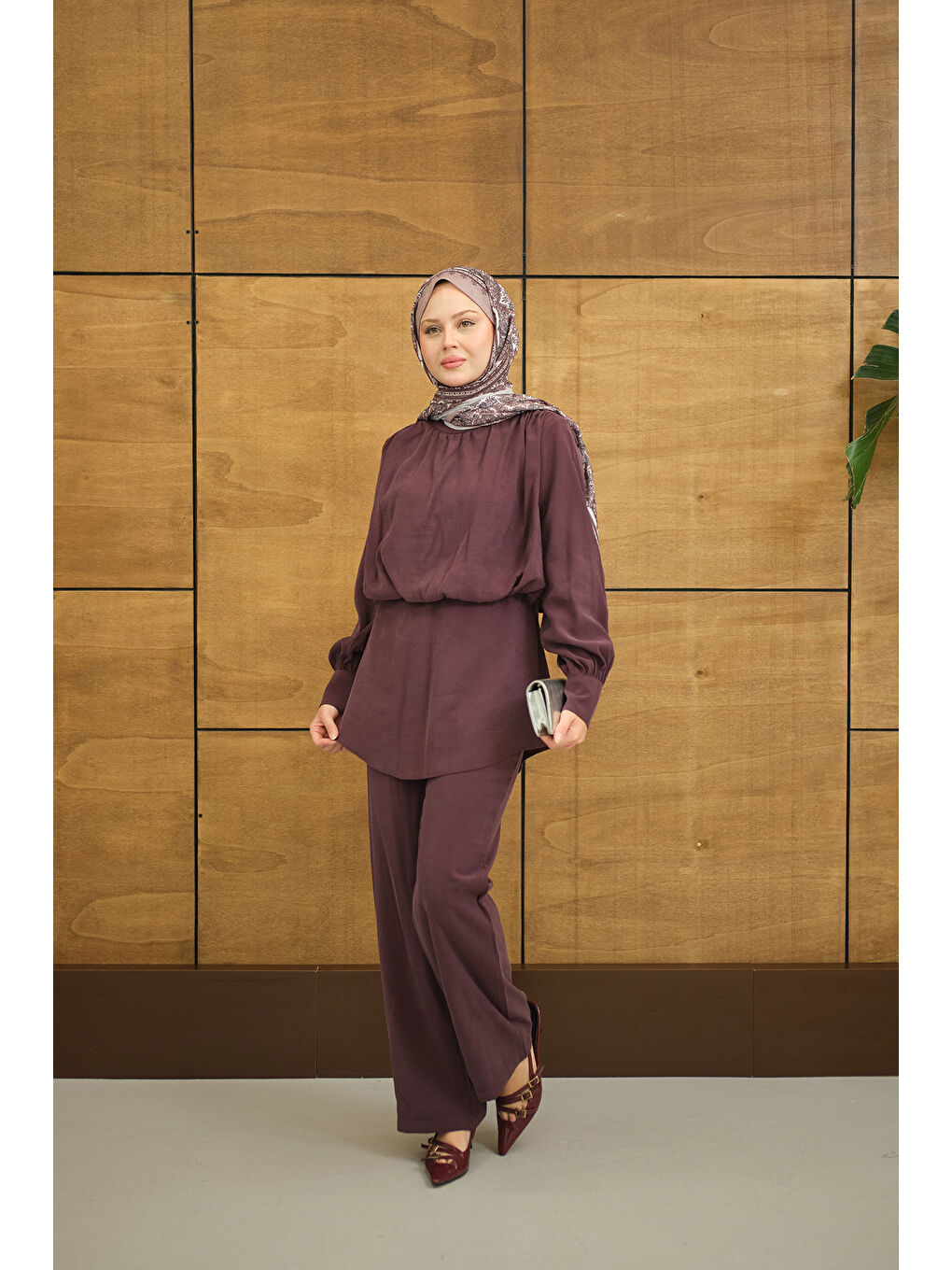 Kadın Hakim Yaka Balon Bel Volanlı Slimfit Tencele Takım Mürdüm-3