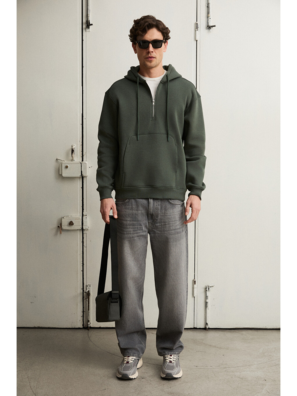 Justus Erkek Kapüşonlu Kanguru Cepli Fermuar Yakalı Yeşil Sweatshirt-4