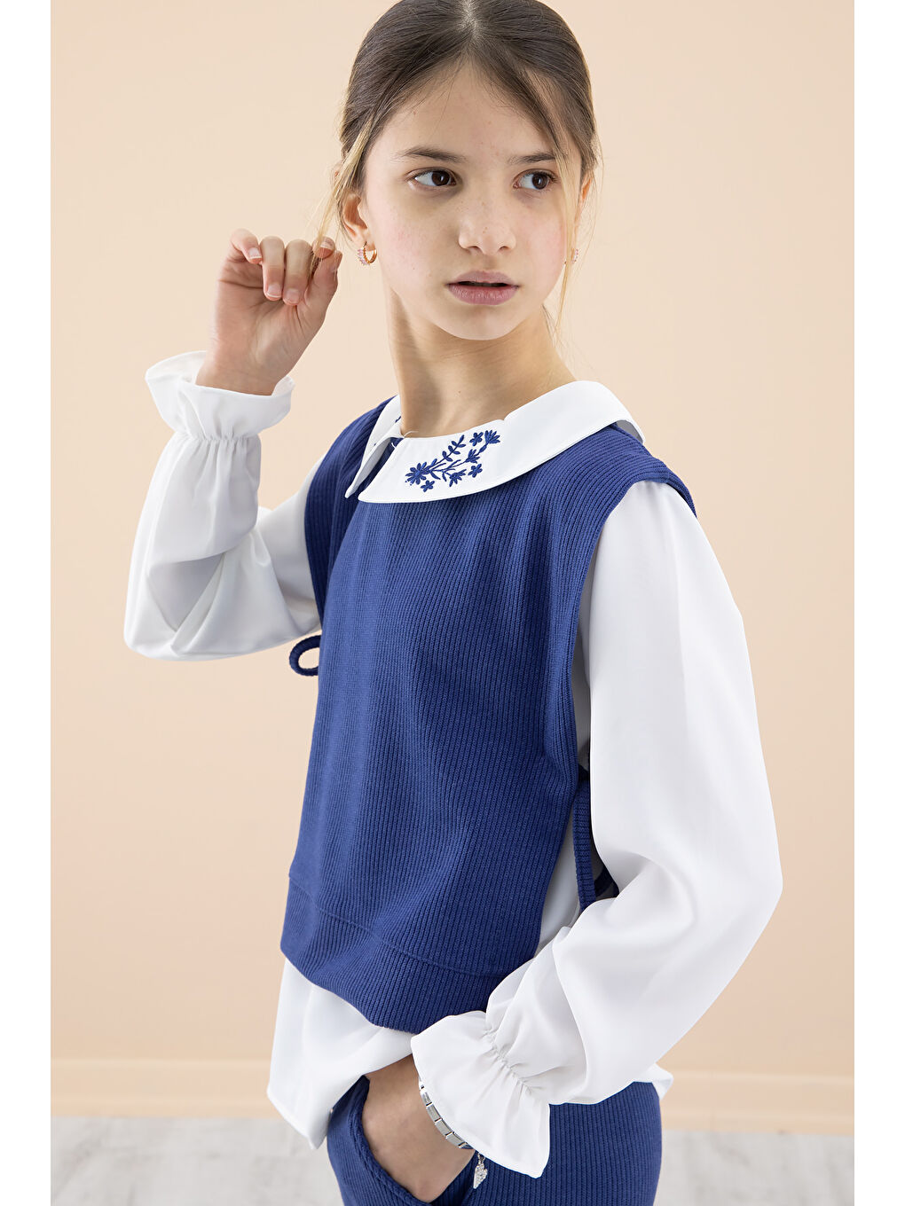 Lacivert Yakası Nakışlı Gömlekli Süveterli Kız Çocuk 3'lü Takım 20269-1