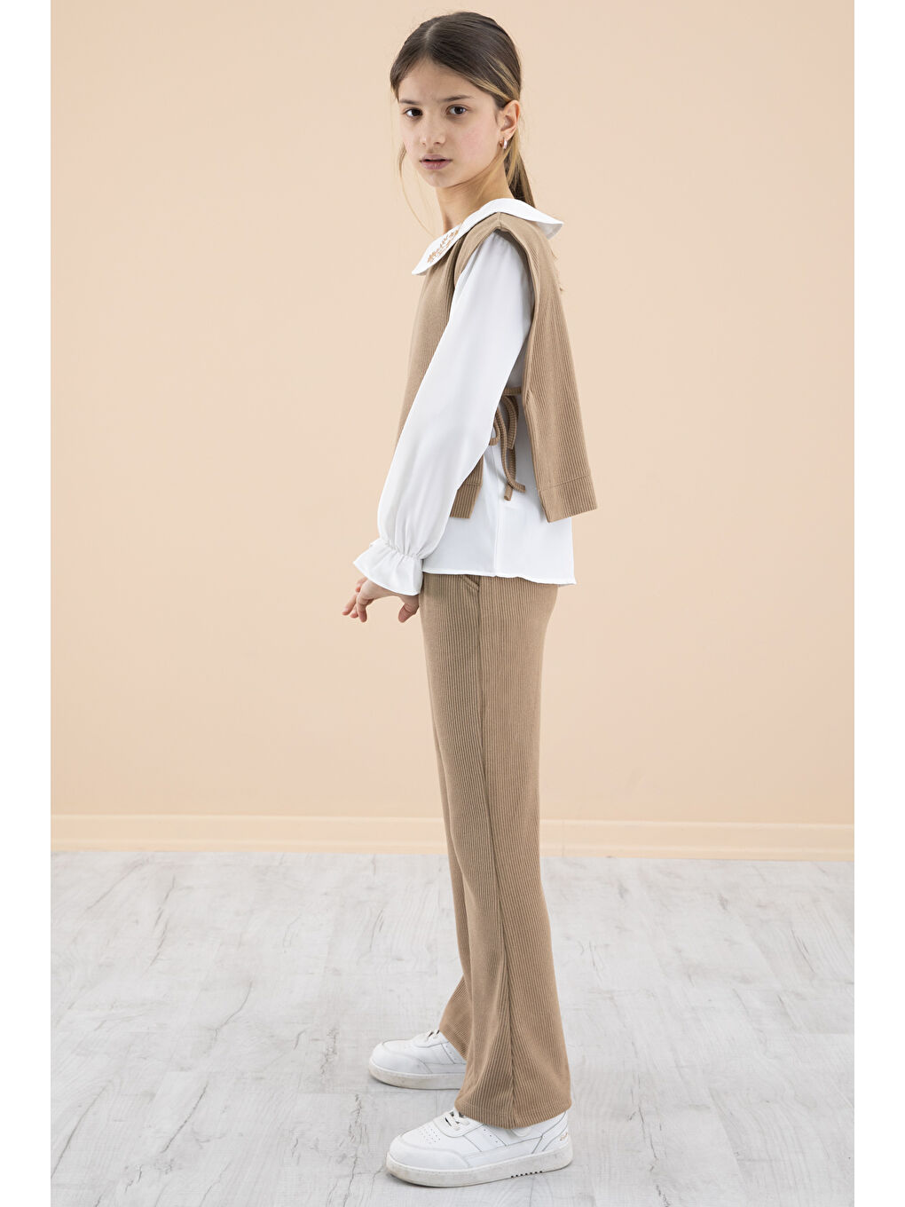 Kahverengi Kahve Yakası Nakışlı Gömlekli Süveterli Kız Çocuk 3'lü Takım 20267-1