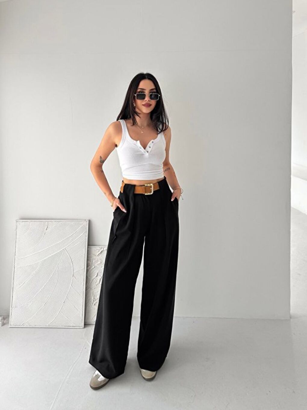 Siyah Kadın Pileli Kemerli Pantolon-2