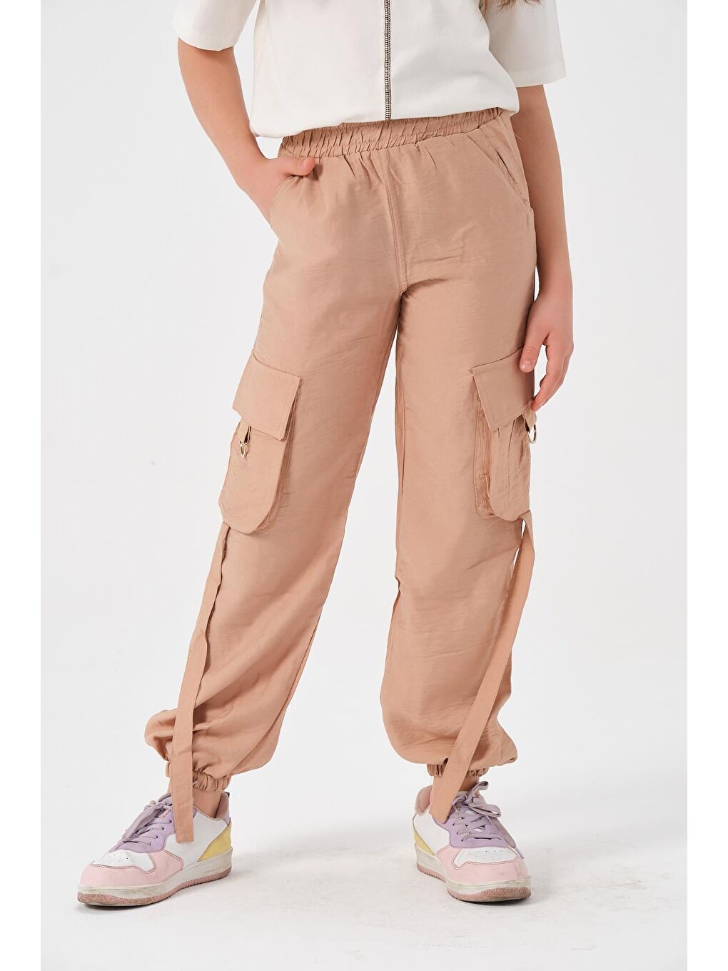 Bej Genç Kız Çocuk Cepli Jogger Pantolon-1