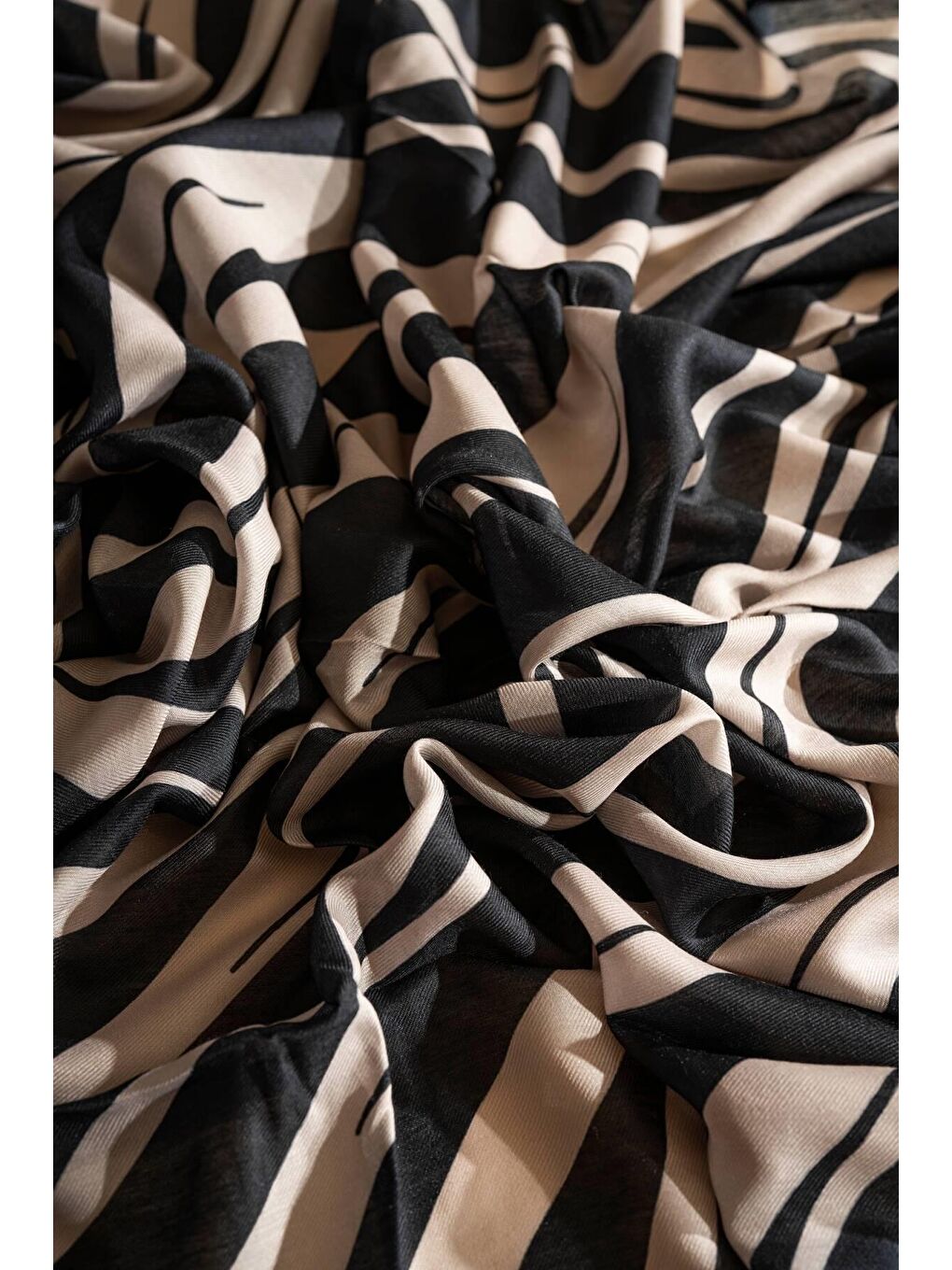 Karışık Kadın Soft Eşarp Paketi (Kahve-Sütlü Kahve-Zebra Siyah-Krem)-5