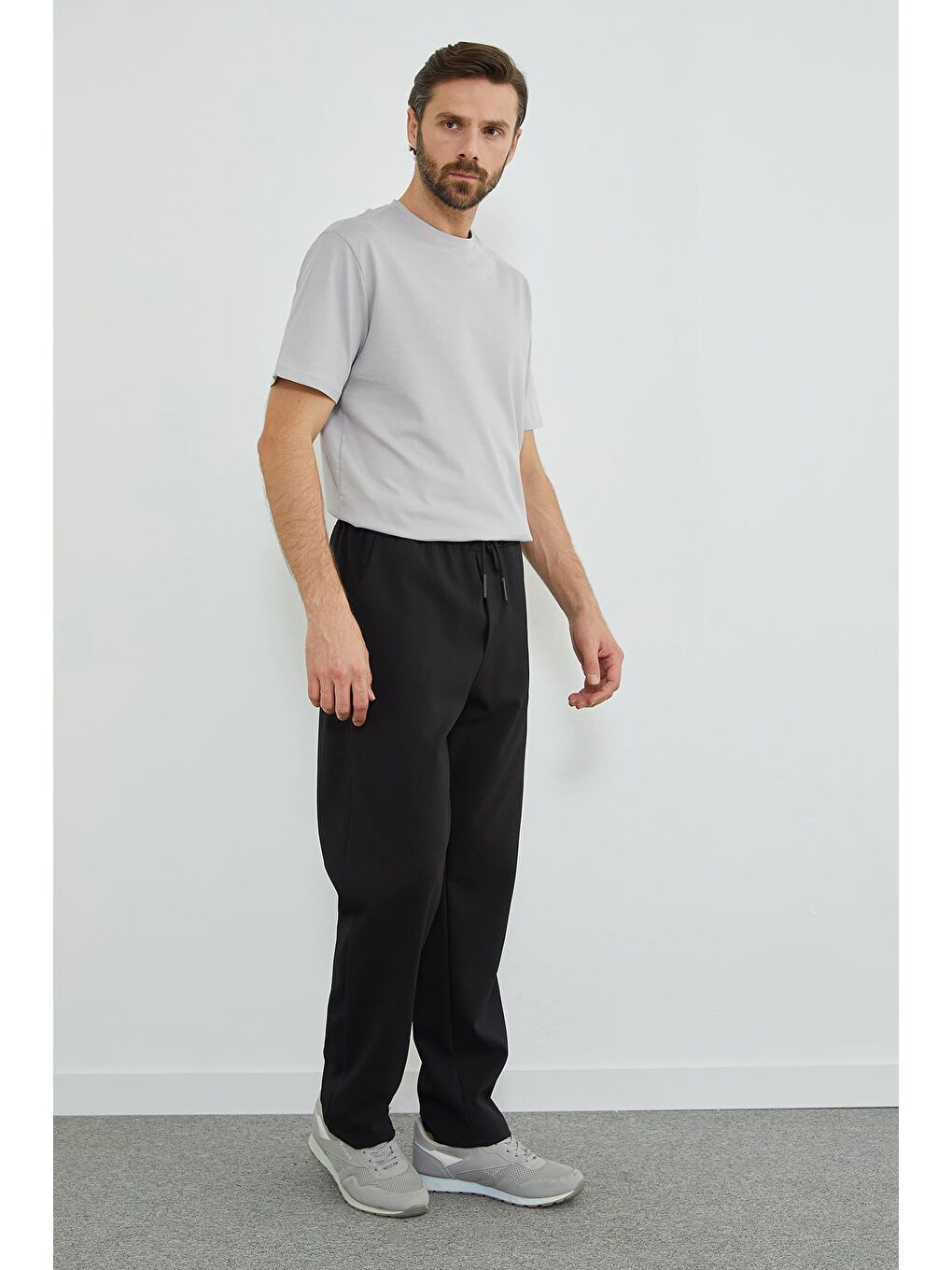 Siyah Çizgili Beli Lastikli Pantolon-2