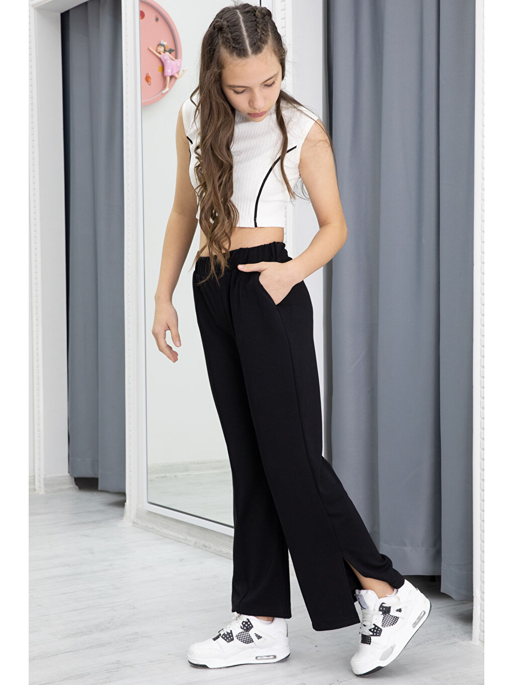 Siyah Geniş Paça Yırtmaçlı Kız Çocuk Pantolon 20283-2
