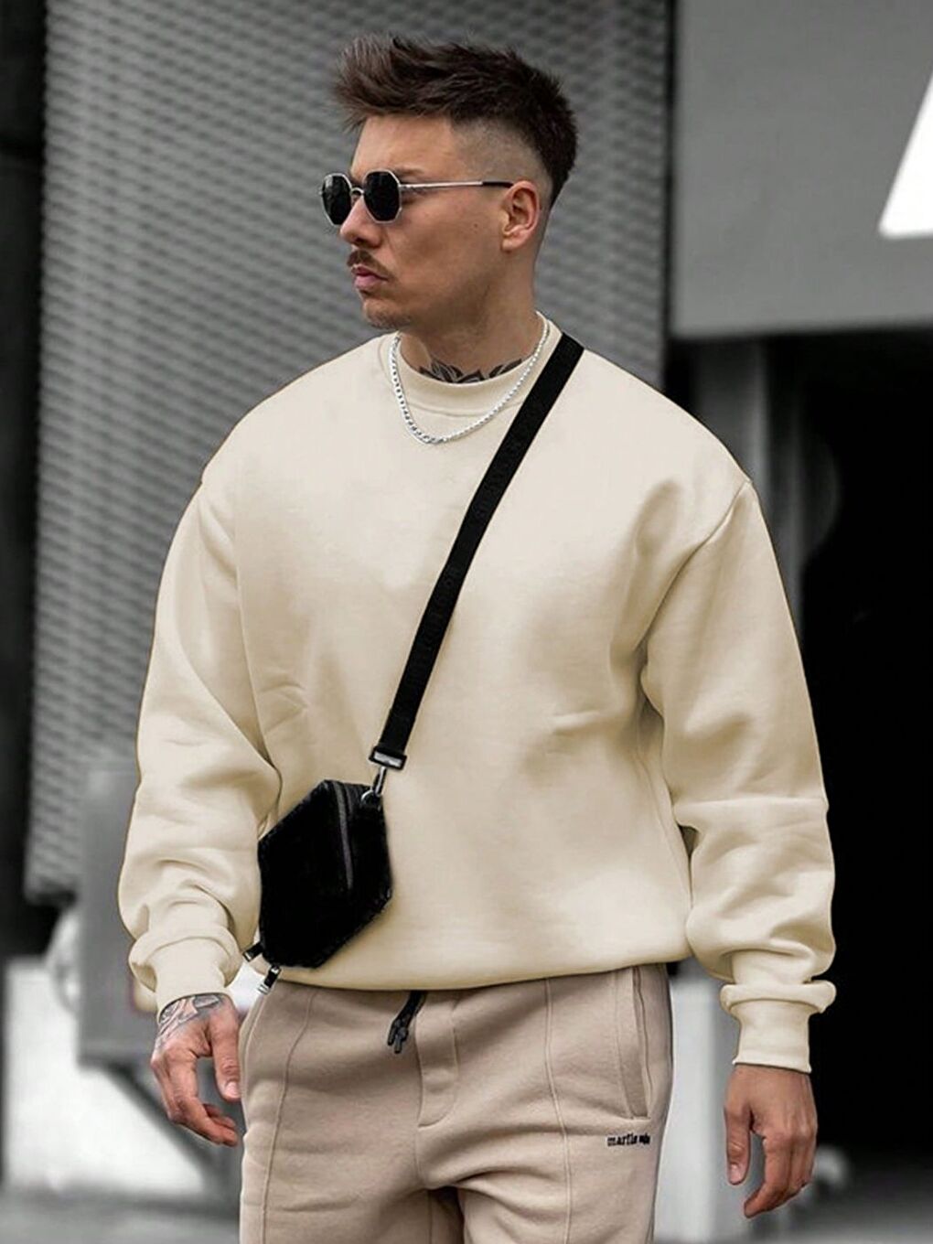 Bej Oversize Bisiklet Yaka Uzun Kollu Sweatshirt-1