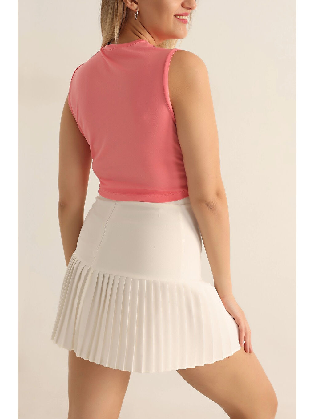 Kadın Pembe Önü Düğümlü Bisiklet Yaka Sıfır Kol Elastanlı Crop Bluz HZL23S-SND120181-3