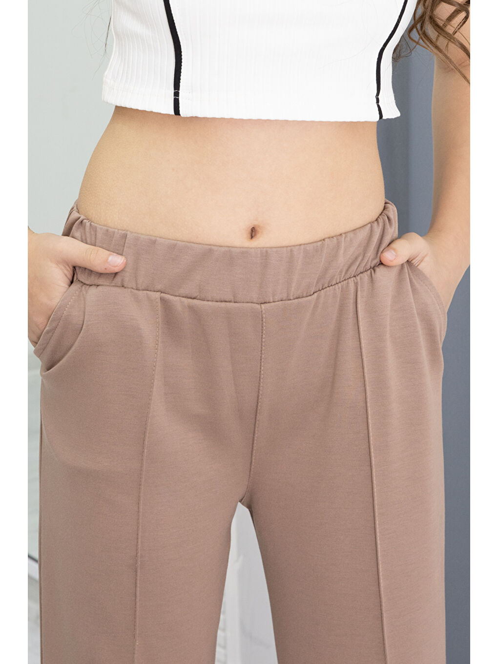 Kahverengi Kahve Geniş Paça Yırtmaçlı Kız Çocuk Kumaş Pantolon 20285-1