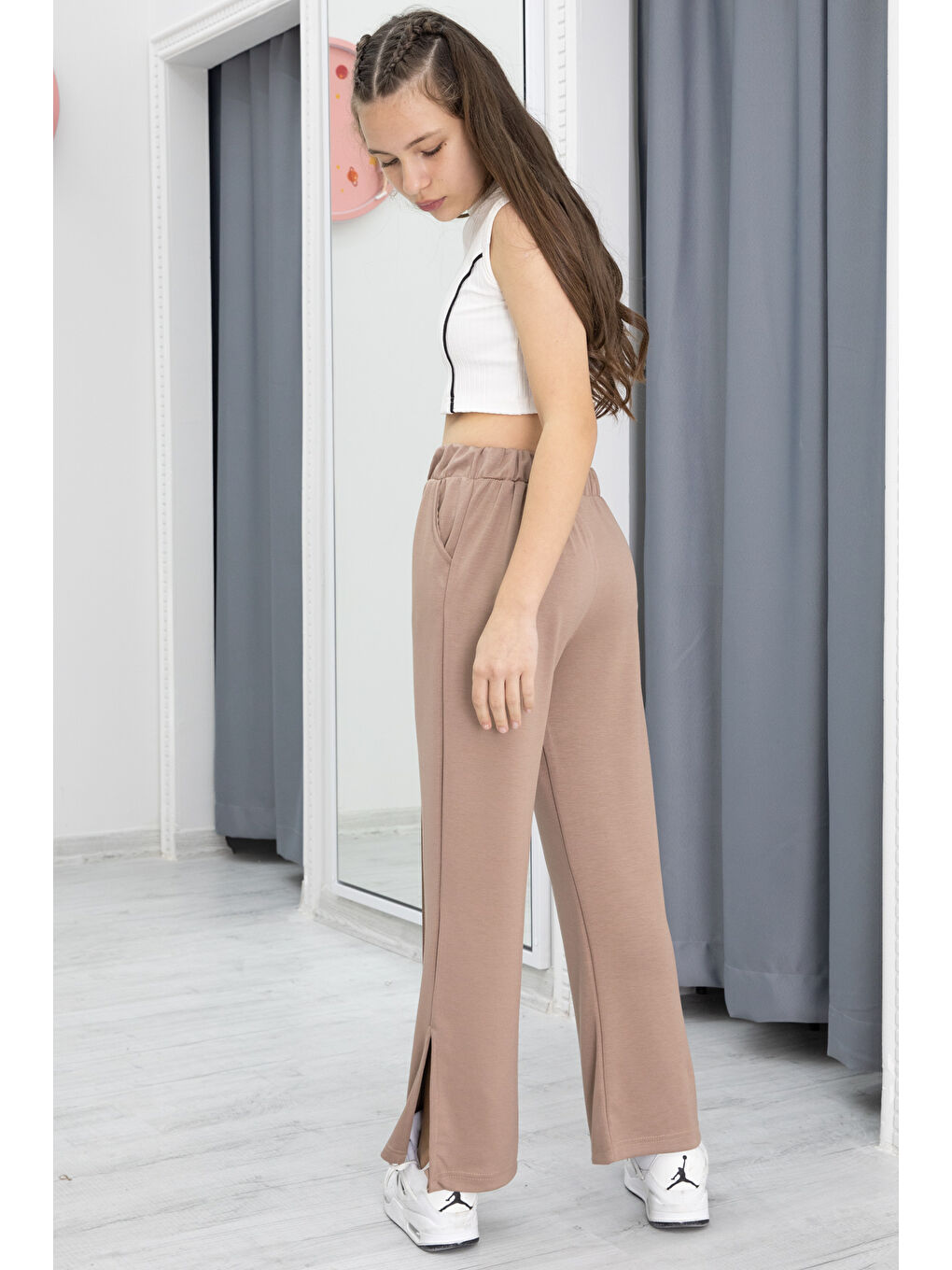 Kahverengi Kahve Geniş Paça Yırtmaçlı Kız Çocuk Kumaş Pantolon 20285-3