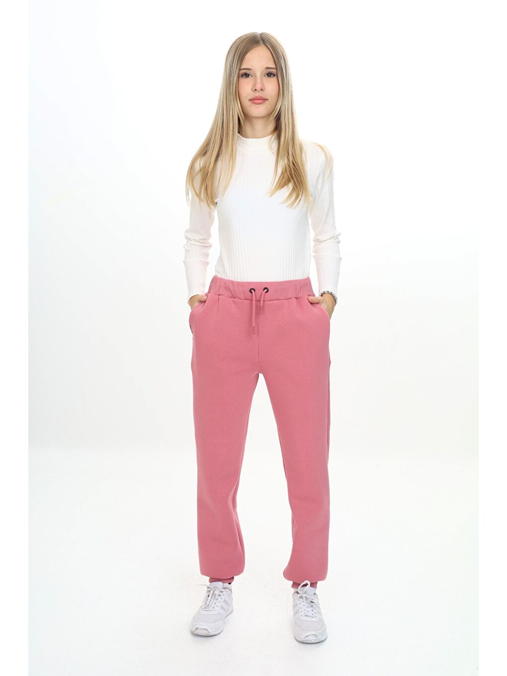 Pembe Kız Çocuk Nakışlı Eşofman Alt