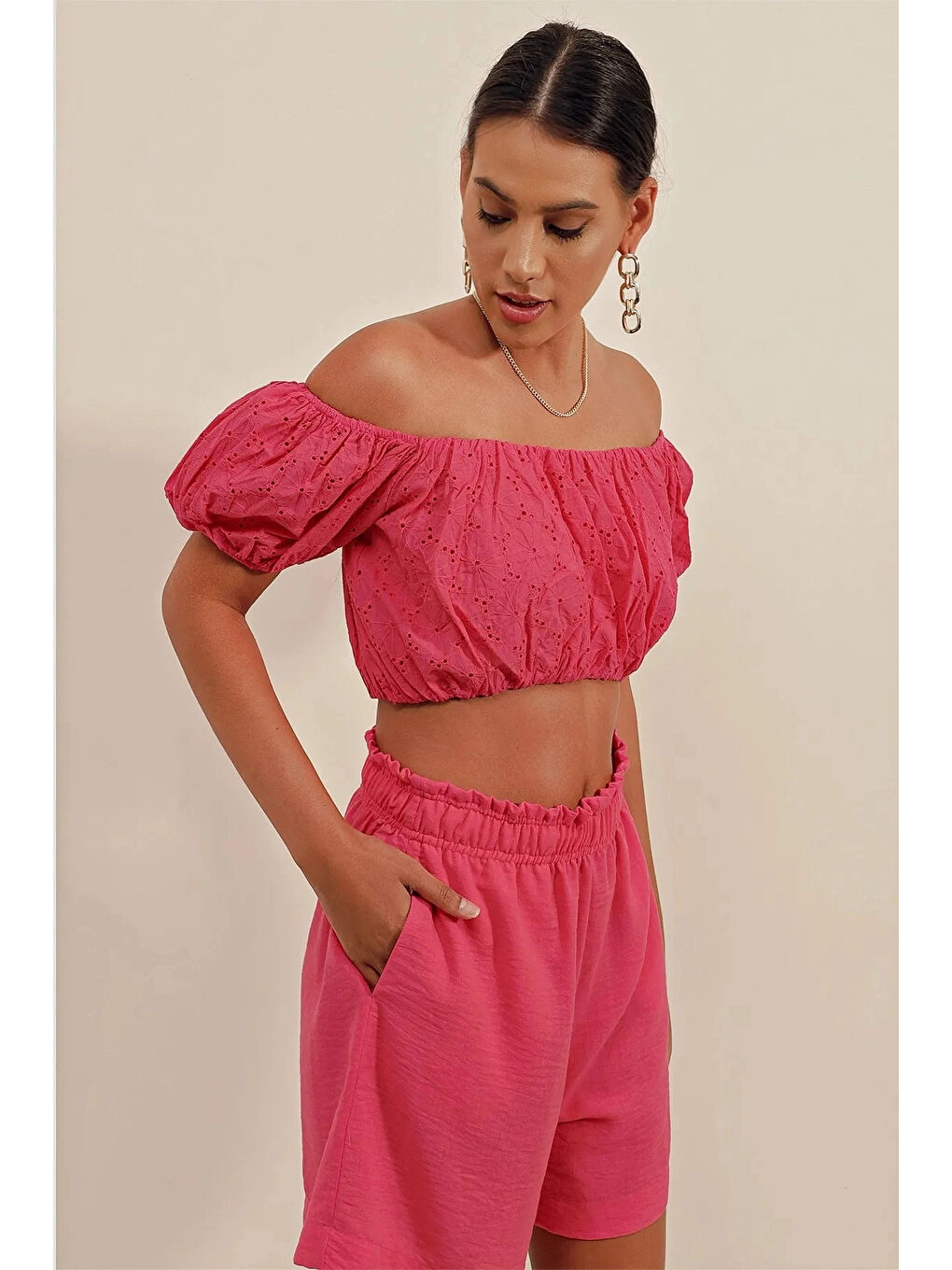 Kadın Koyu Pembe Carmen Yaka Bel Büzgülü Fistolu Straplez Bluz HZL23S-BD104811-2