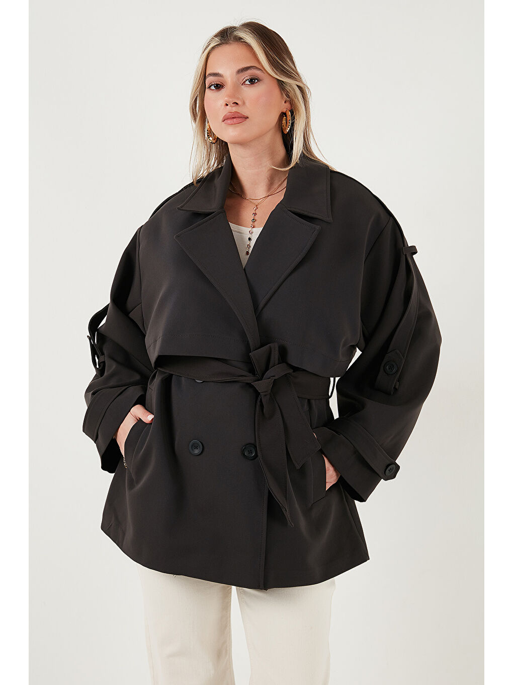 Kahverengi Relaxed Fit Kruvaze Yaka Düğmeli Astarlı Trençkot 6839580