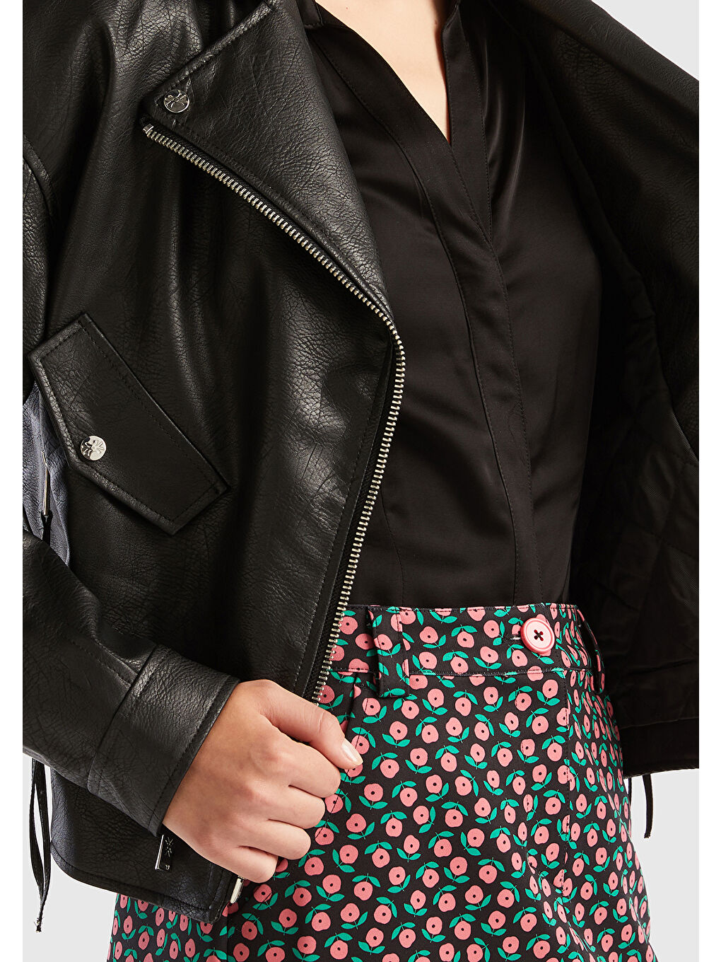 Kadın Siyah Şal Yaka Suni Deri Ceket-4