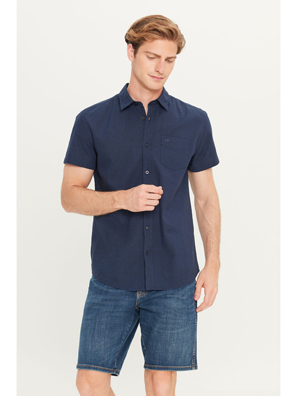 Lacivert Regular Fit Normal Kesim Kısa Kollu Düğmeli Yaka Keten Gömlek-1