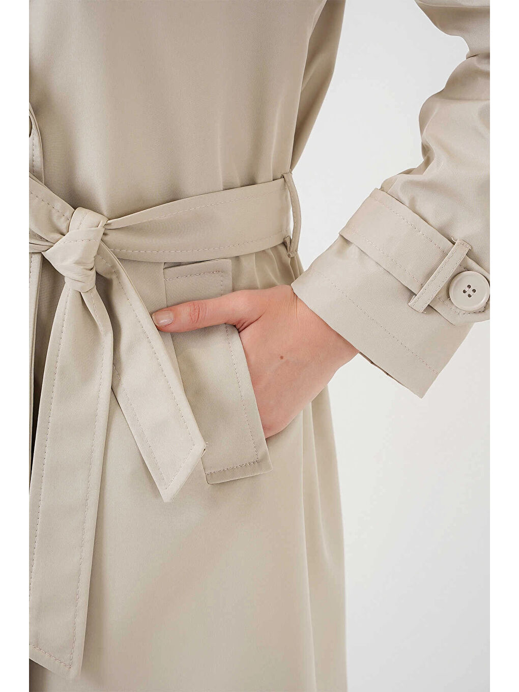 Kadın Bej Kruvaze Yaka Kuşaklı Astarlı Trençkot HZL25W-BD159181-4