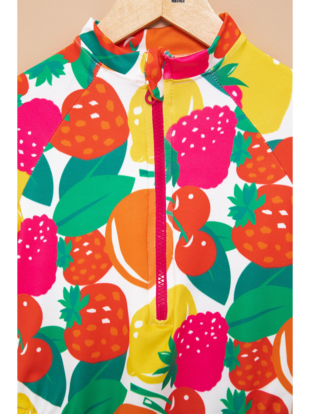 Pembe Meyve Desenli Fermuar Kapamalı Kısa Kol Kız Çocuk Mayo 21133-2