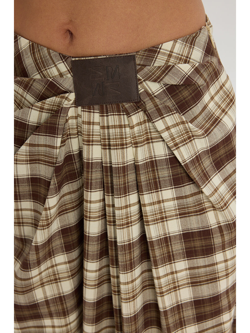 Kahverengi Corvin Pile Detaylı Dökümlü Kahve Ekose Pantolon-6