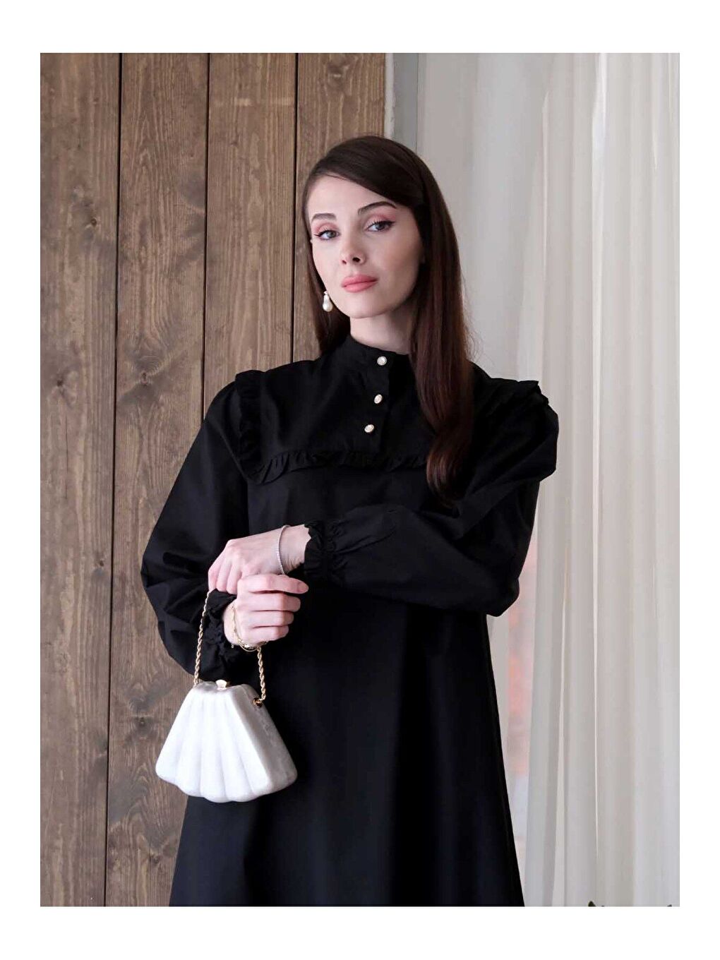 Siyah Yakası Fırfır Detay Elbise-5