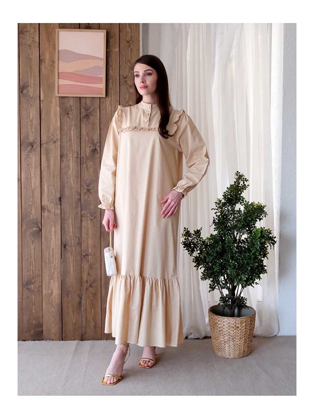 Ekru Krem Yakası Fırfır Detay Elbise