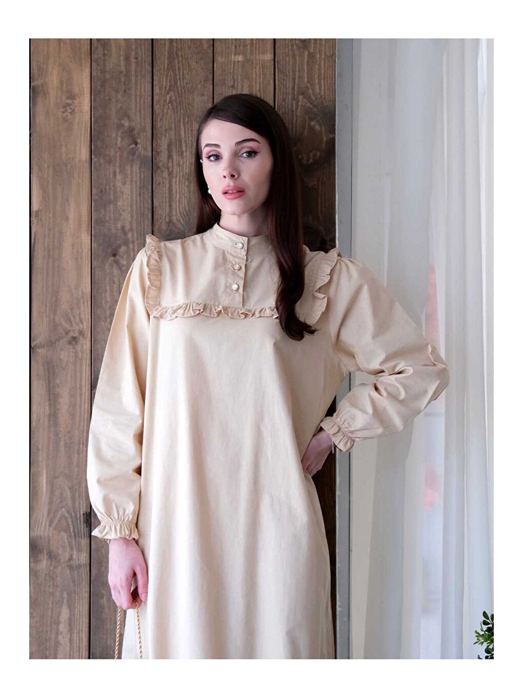 Ekru Krem Yakası Fırfır Detay Elbise-3