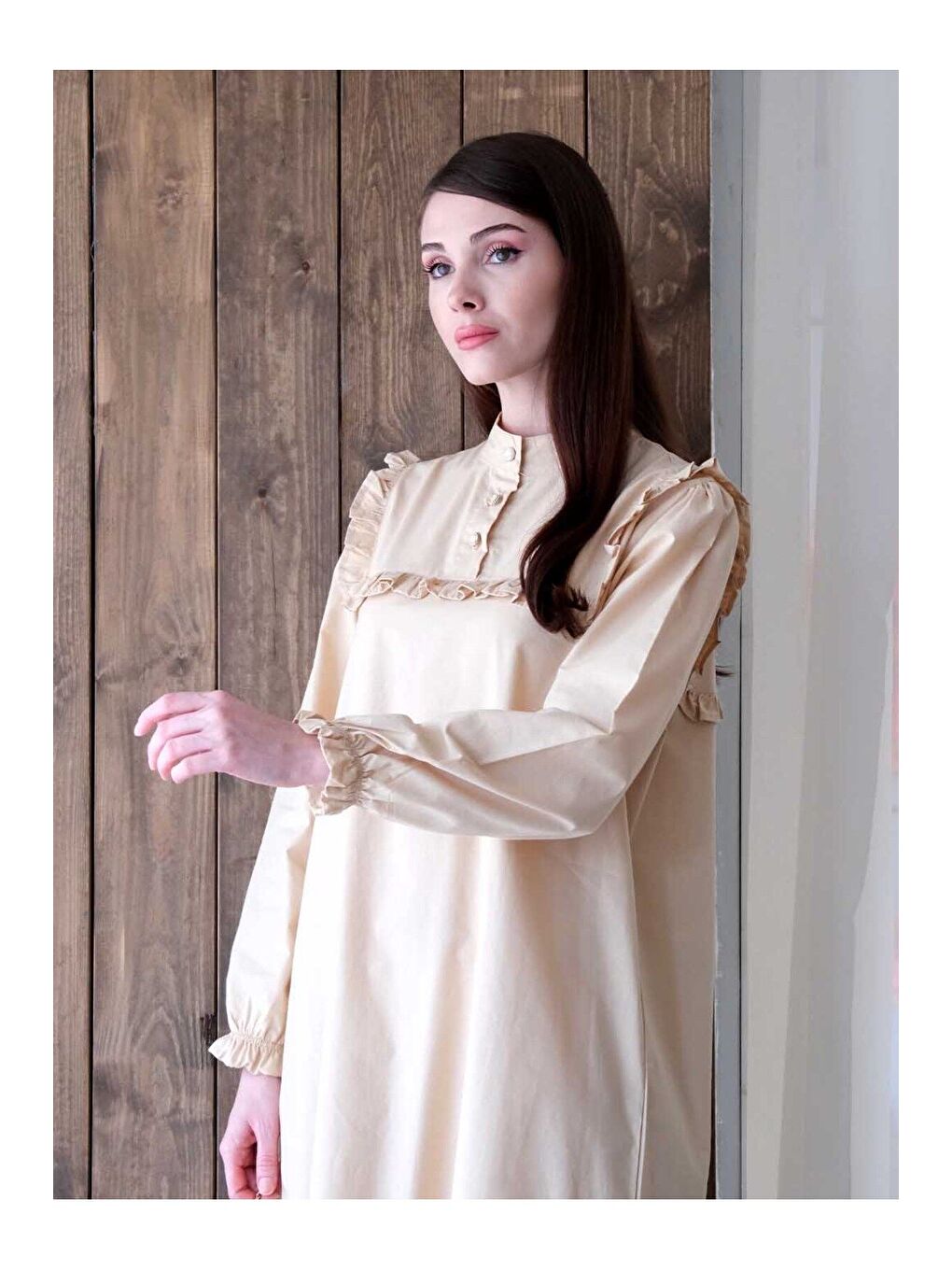 Ekru Krem Yakası Fırfır Detay Elbise-7