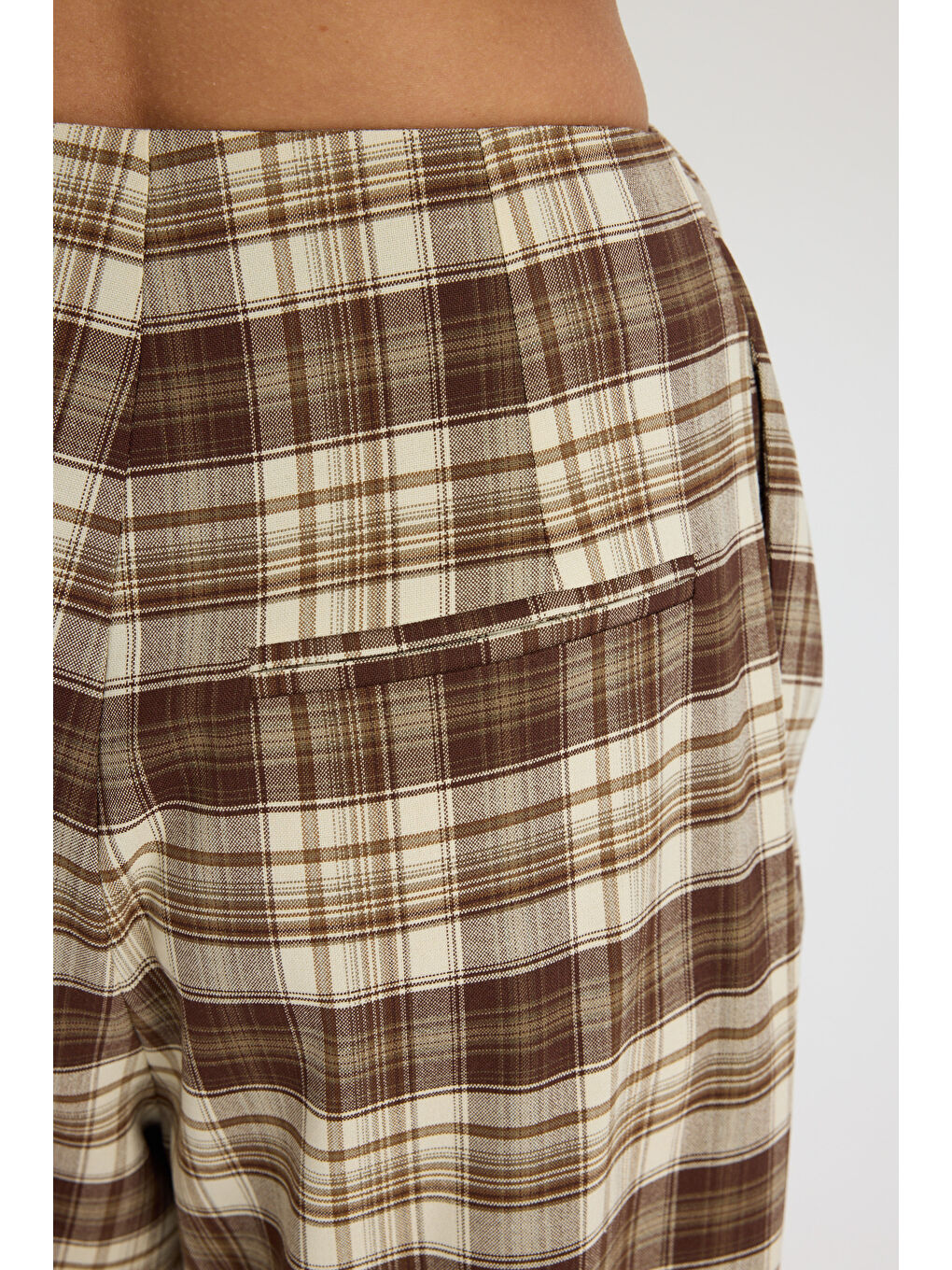 Kahverengi Corvin Pile Detaylı Dökümlü Kahve Ekose Pantolon-7