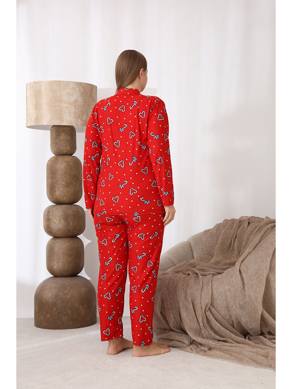 Kırmızı Boydan Düğmeli Yılbaşı Temalı Süet Kumaş Büyük Beden Kadın Pijama Takımı 515-4