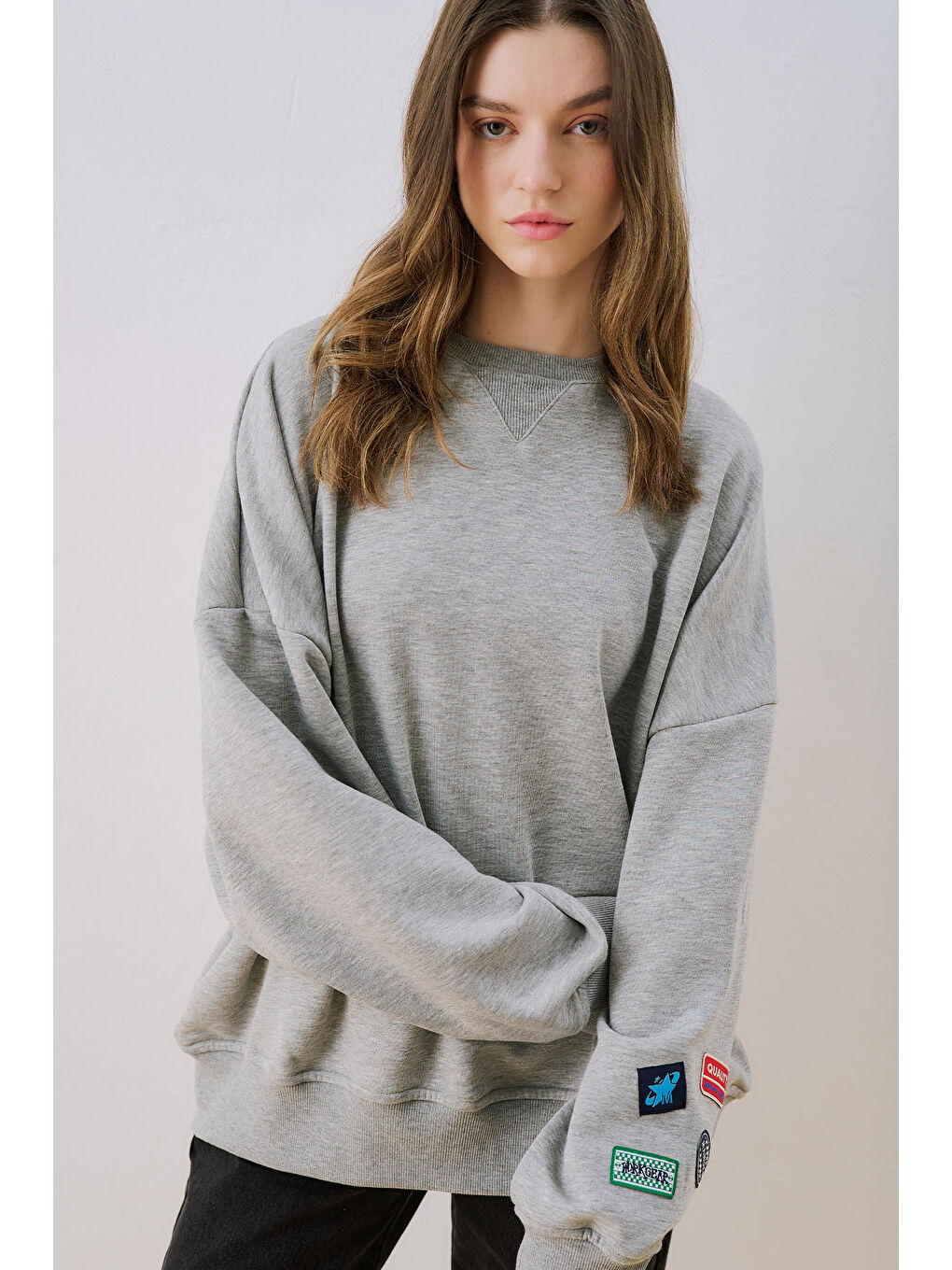 Oversıze Etiketli Sweatshırt Gri Melanj-5