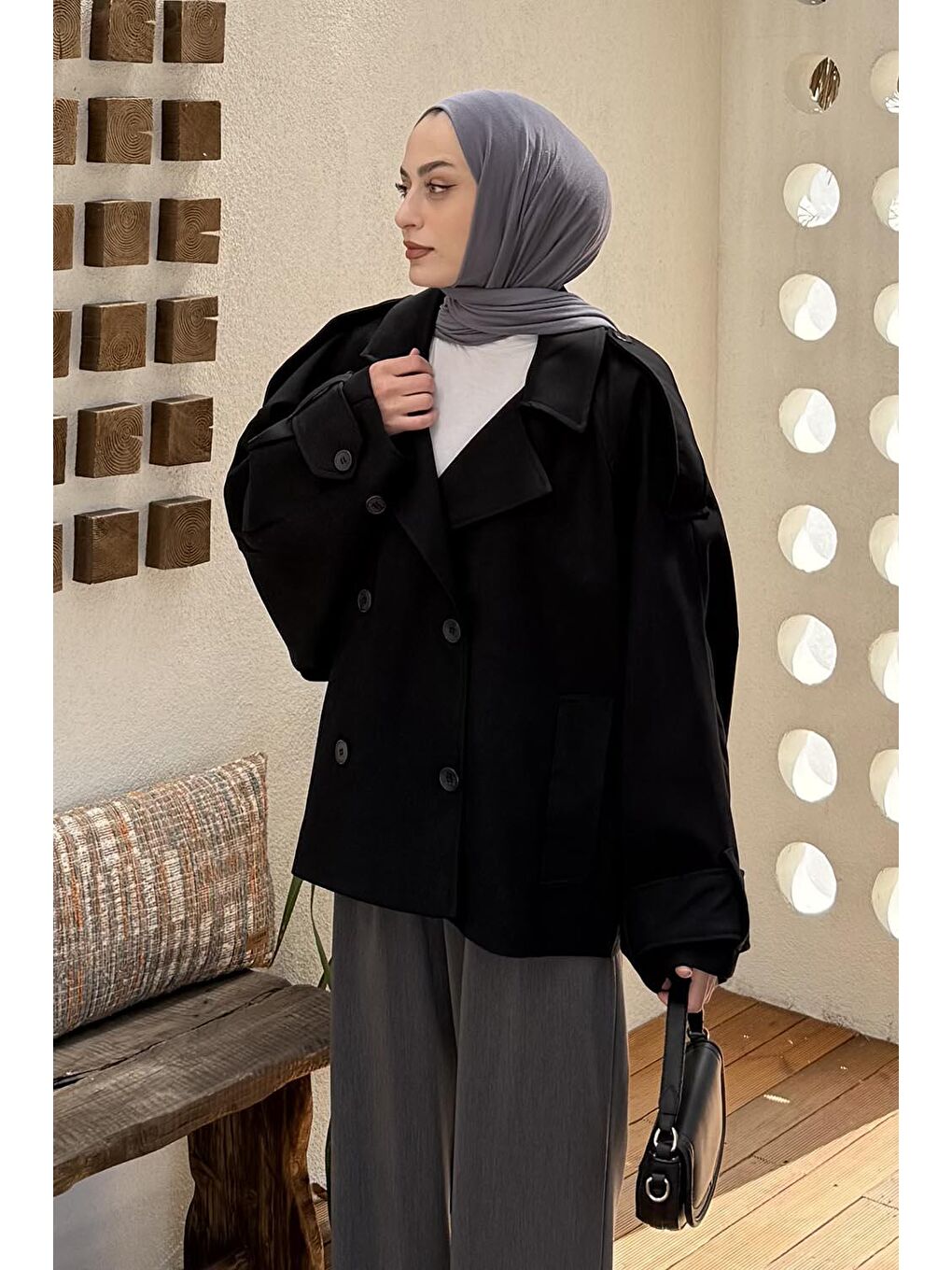 Kruvaze Kısa Tesettür Trençkot Siyah-1