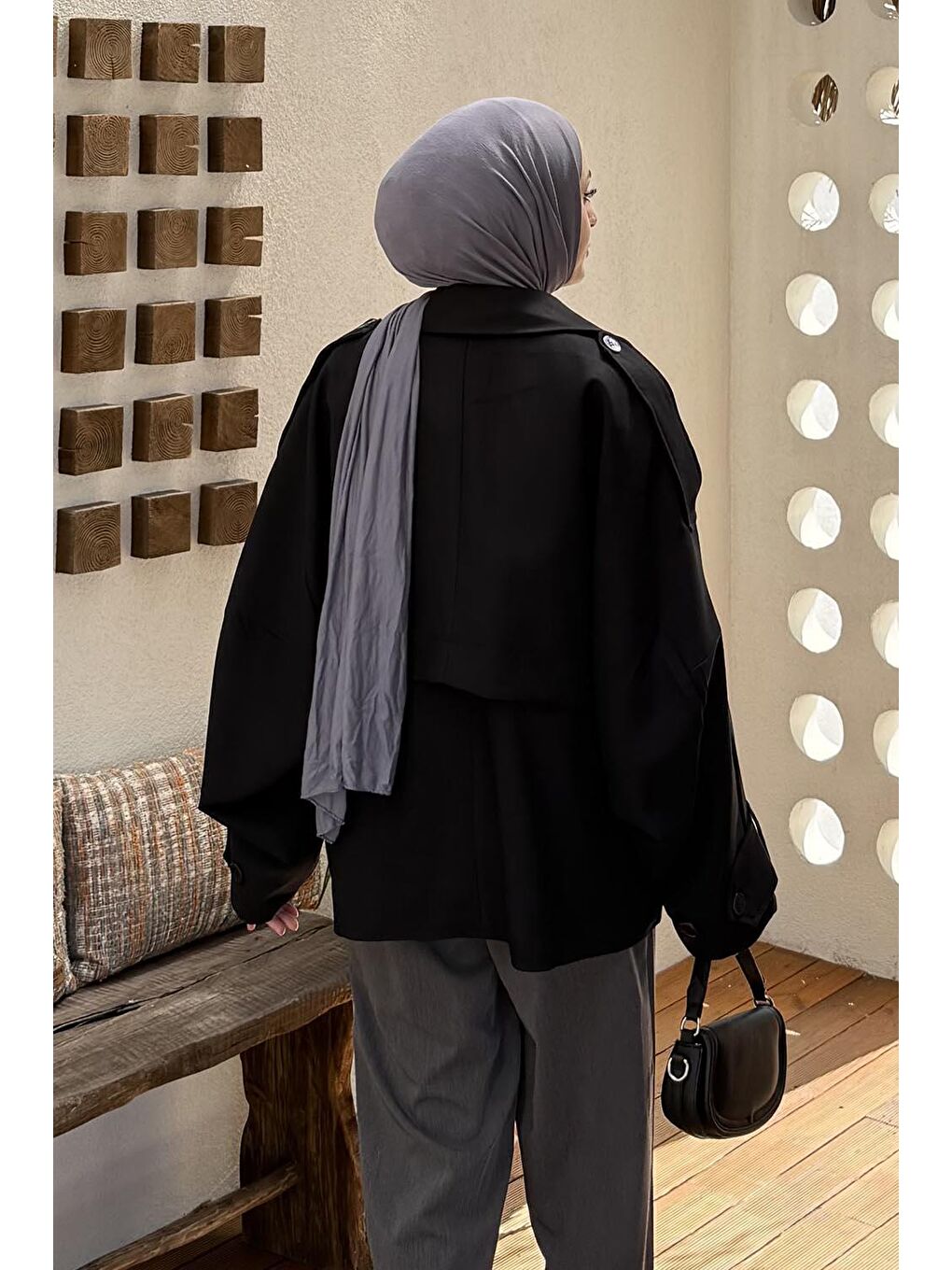 Kruvaze Kısa Tesettür Trençkot Siyah-3