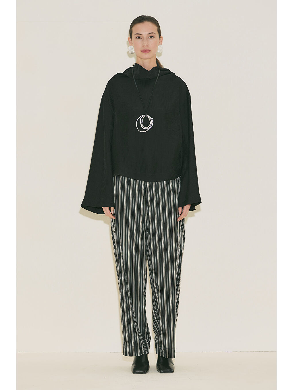 Dokulu Dökümlü Bluz Siyah-3