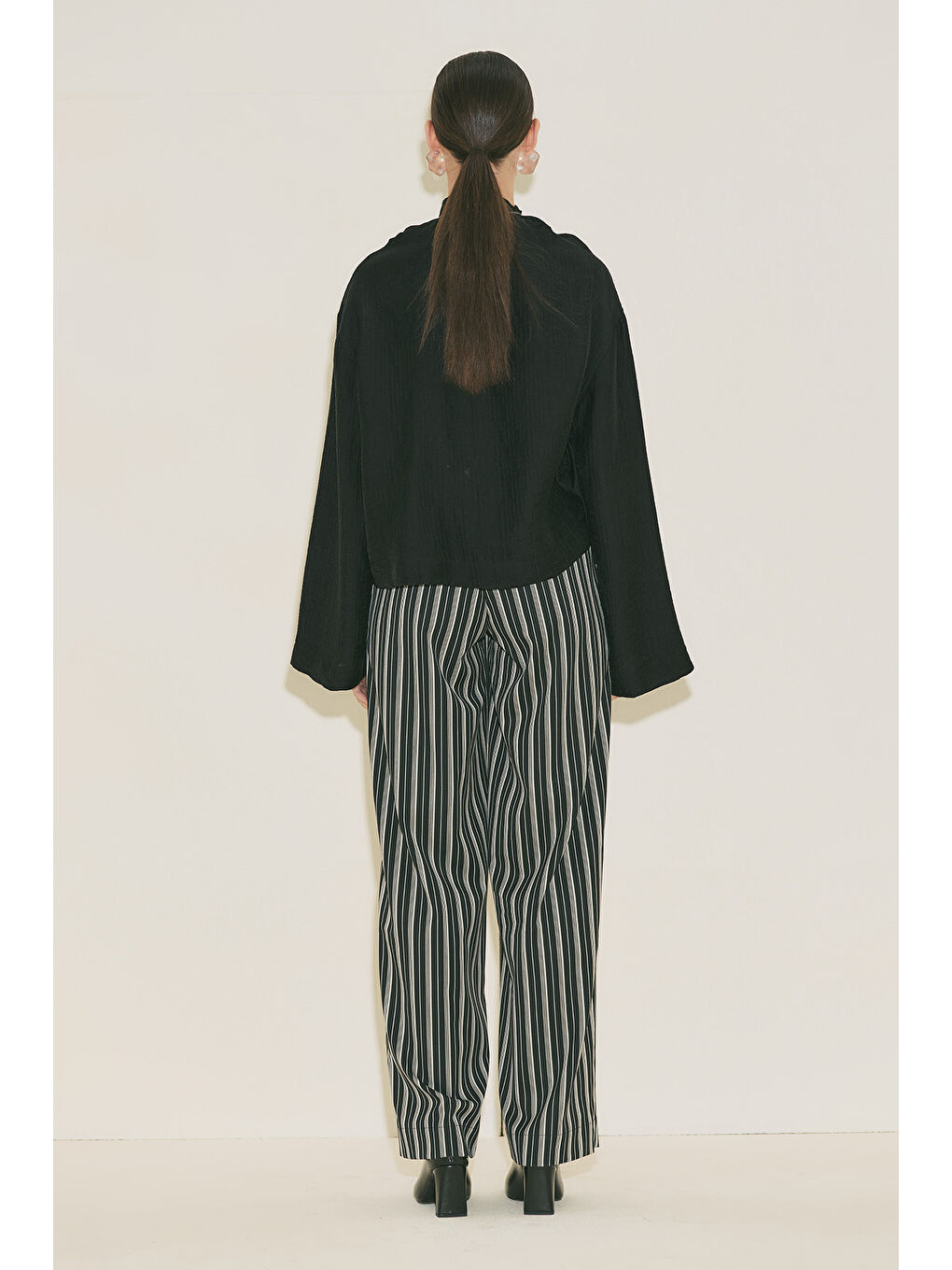 Dokulu Dökümlü Bluz Siyah-5