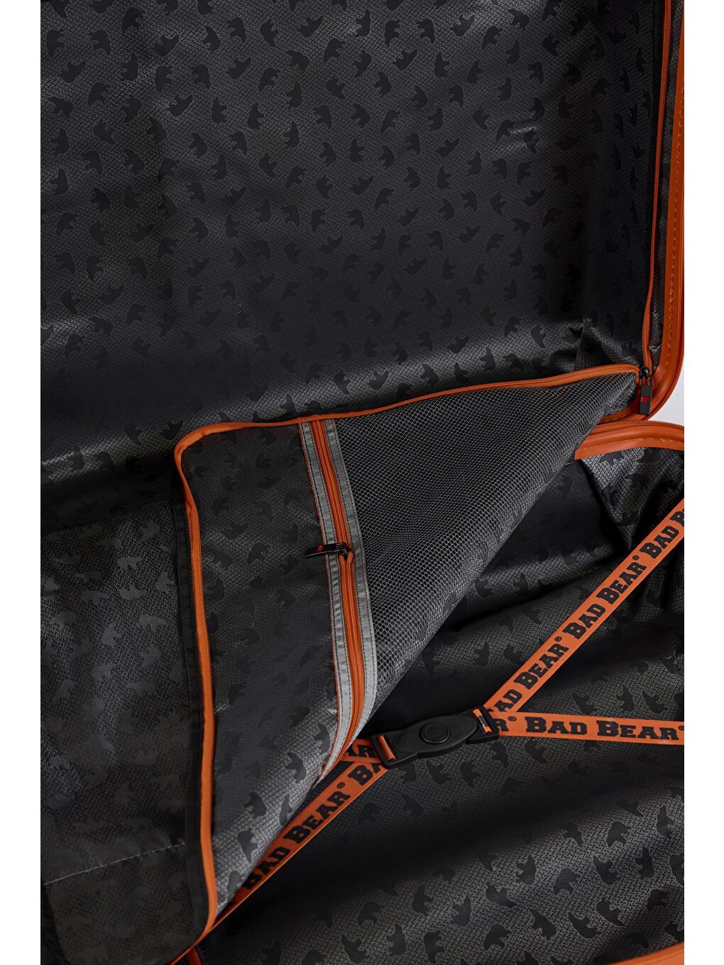 Logo Siyah Büyük Boy Tekerlekli ABS Valiz 95 Lt.-6