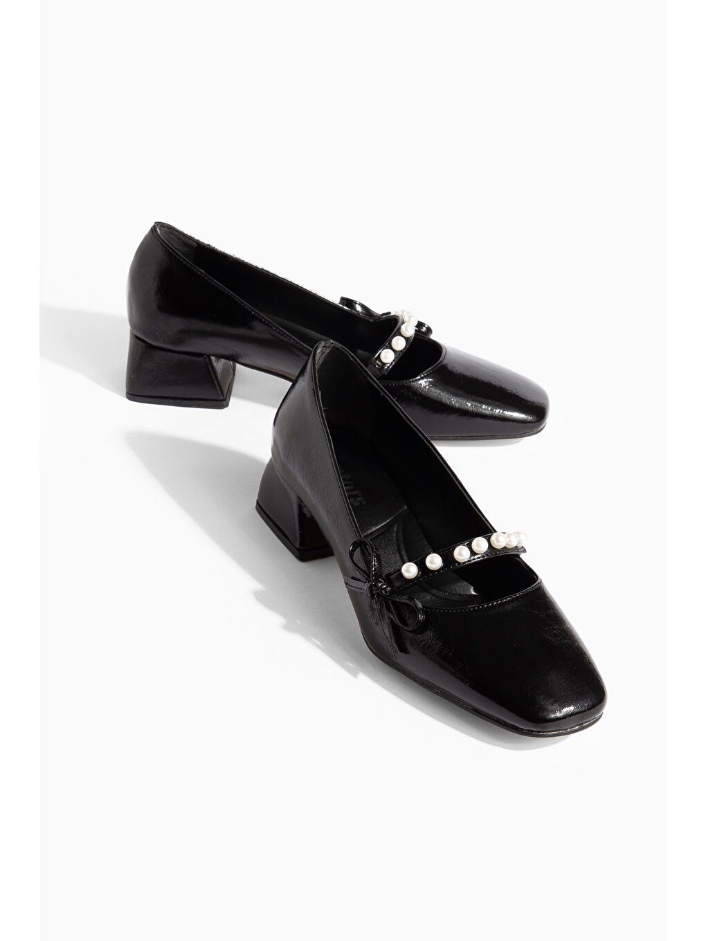 Siyah D00104 Günlük Ortopedik Klasik Topuklu Kadın Ayakkabı