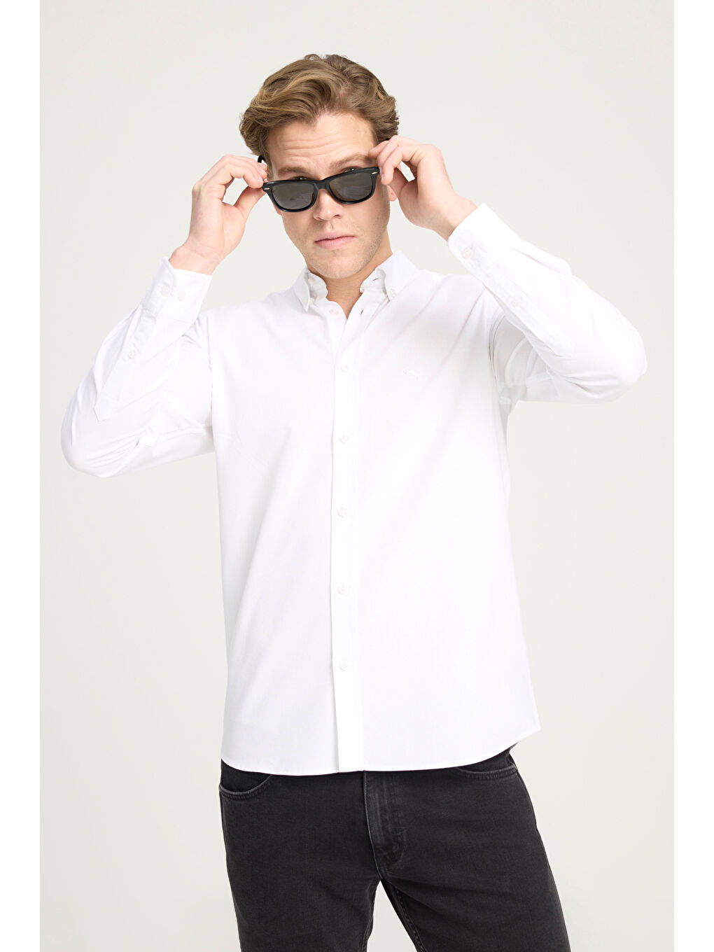 Regular Fit Normal Kesim %100 Pamuk Uzun Kollu Beyaz Oxford Gömlek-1