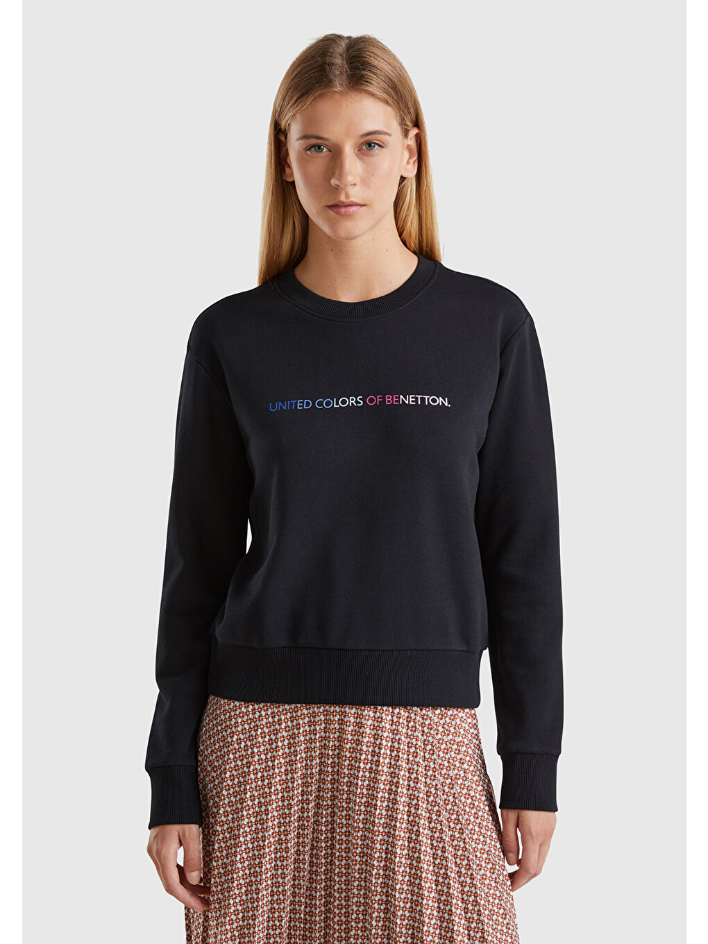 United Colors Of Benetton Kadın Siyah %100 Pamuk Önü Logo Baskılı Ribanalı Bisiklet Yaka Sweatshirt