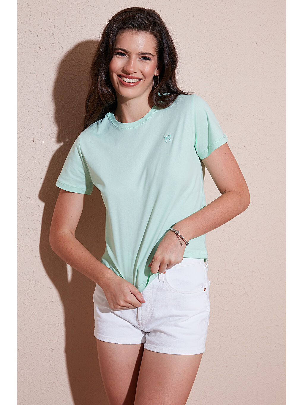 Yeşil Pamuklu Slim Fit Bisiklet Yaka Minimal İşleme Detaylı T Shirt 5866398-3