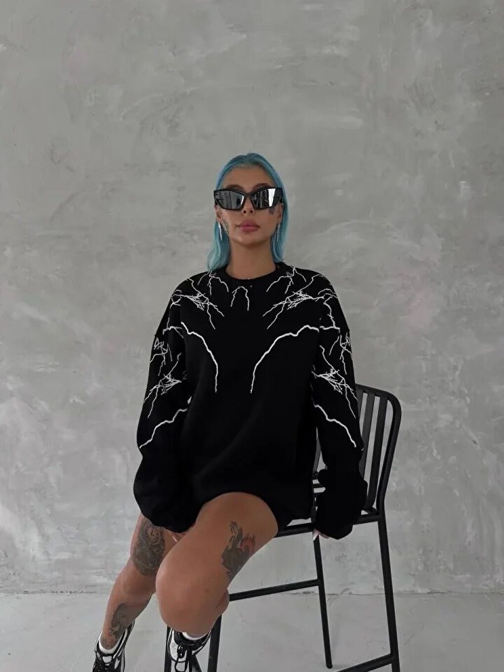 Yıldırım Baskılı Bisiklet Yaka SweatShirt - Siyah-1