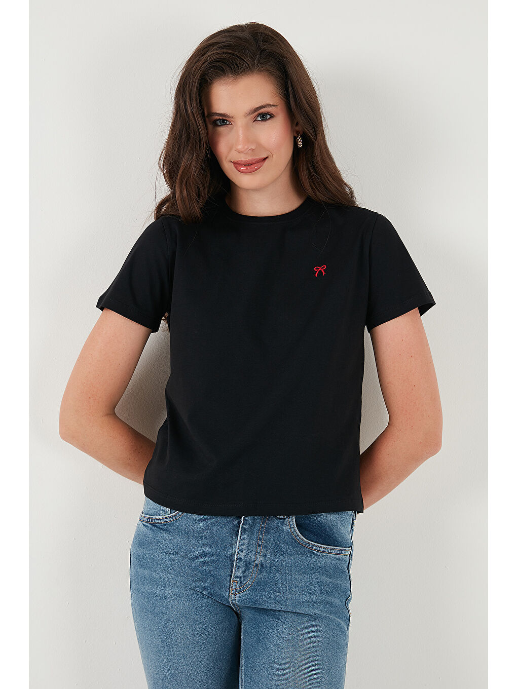 Siyah Pamuklu Slim Fit Bisiklet Yaka Minimal İşleme Detaylı T Shirt 5866398-4