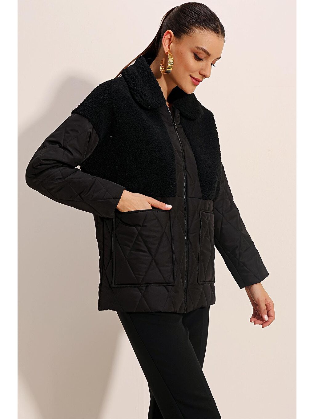 5182 Pelüş Detaylı Oversize Şişme Mont   Siyah-3